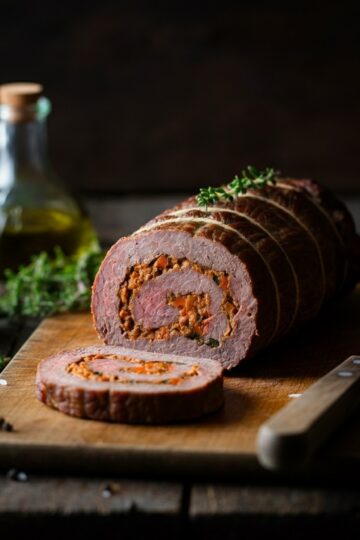Rocambole de Carne Moída Recheado e Suculento